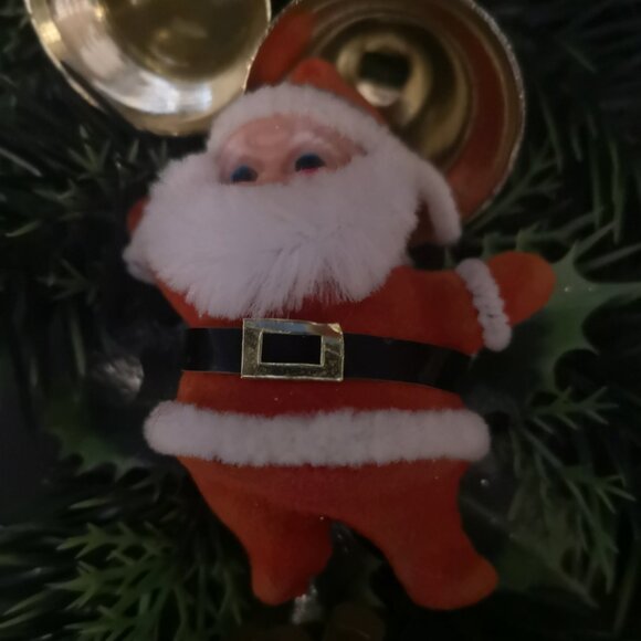 Vintage Flocked Santa w/ Plastic Christmas Pine Spruce Sprig Wall Hanging - Picture 2 of 3